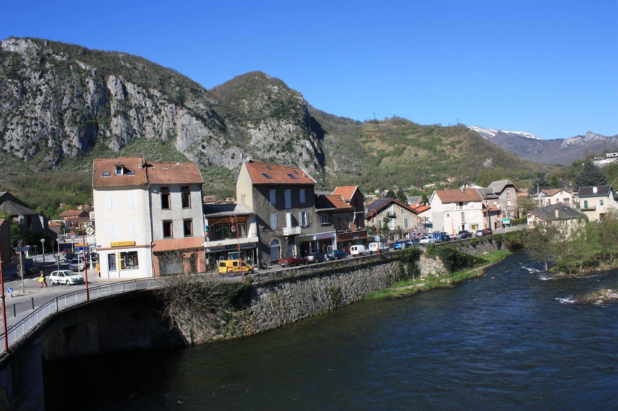 Hotel Terranostra Tarascon-sur-Ariege Exterior photo